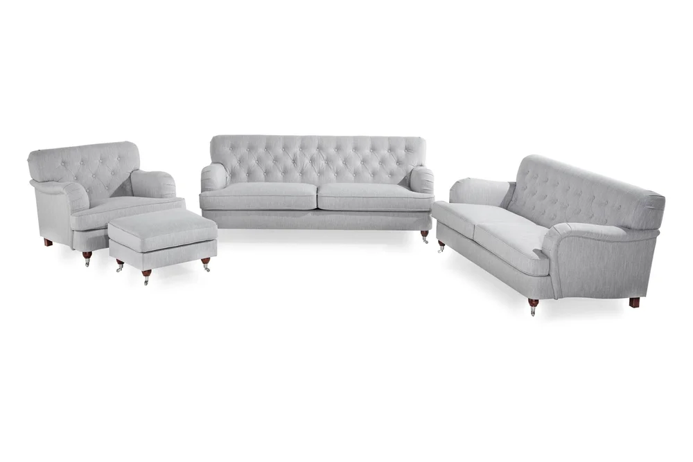 Howard Riviera Sofagruppe Bøyd 3-seter + 2-seter Sofa + Lenestol + Fotskammel i Stoff v:8822626 Howard Riviera Sofagruppe Bøyd 3-seter + 2-seter Sofa + Lenestol + Fotskammel i Stoff v:8822626