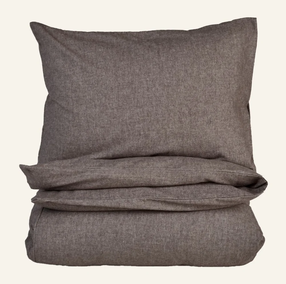 Garnfarget flanell sengesett brun – 200×220 cm v:1329873